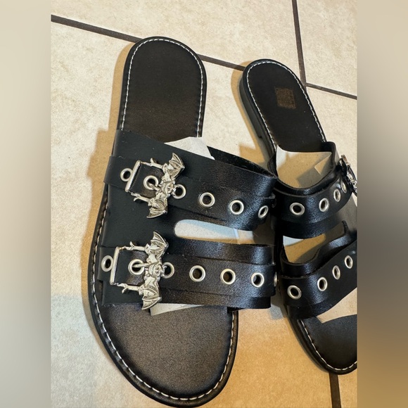 SHEIN Black Double Strap Sandals with Buckle Detail - Picture 2 of 3